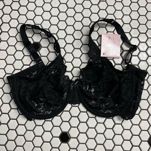 Nwt smart & sexy bra size 34DD
